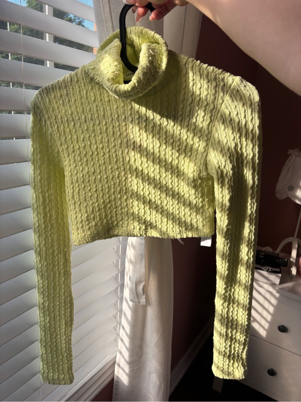 Bershka Cropped Light Yellow Turtleneck Sweater